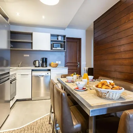 Appartement Savoyard Style Alpine Retreat *