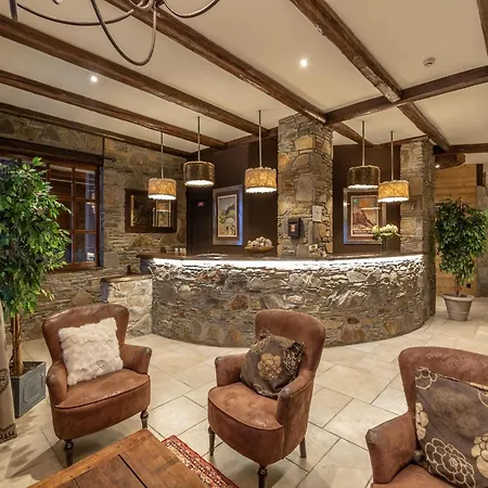 Savoyard Style Alpine Retreat Апартаменты