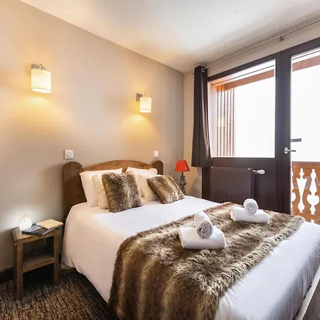 Savoyard Style Alpine Retreat Валь-Торанс