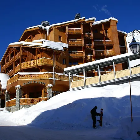 Savoyard Style Alpine Retreat Apartament *
